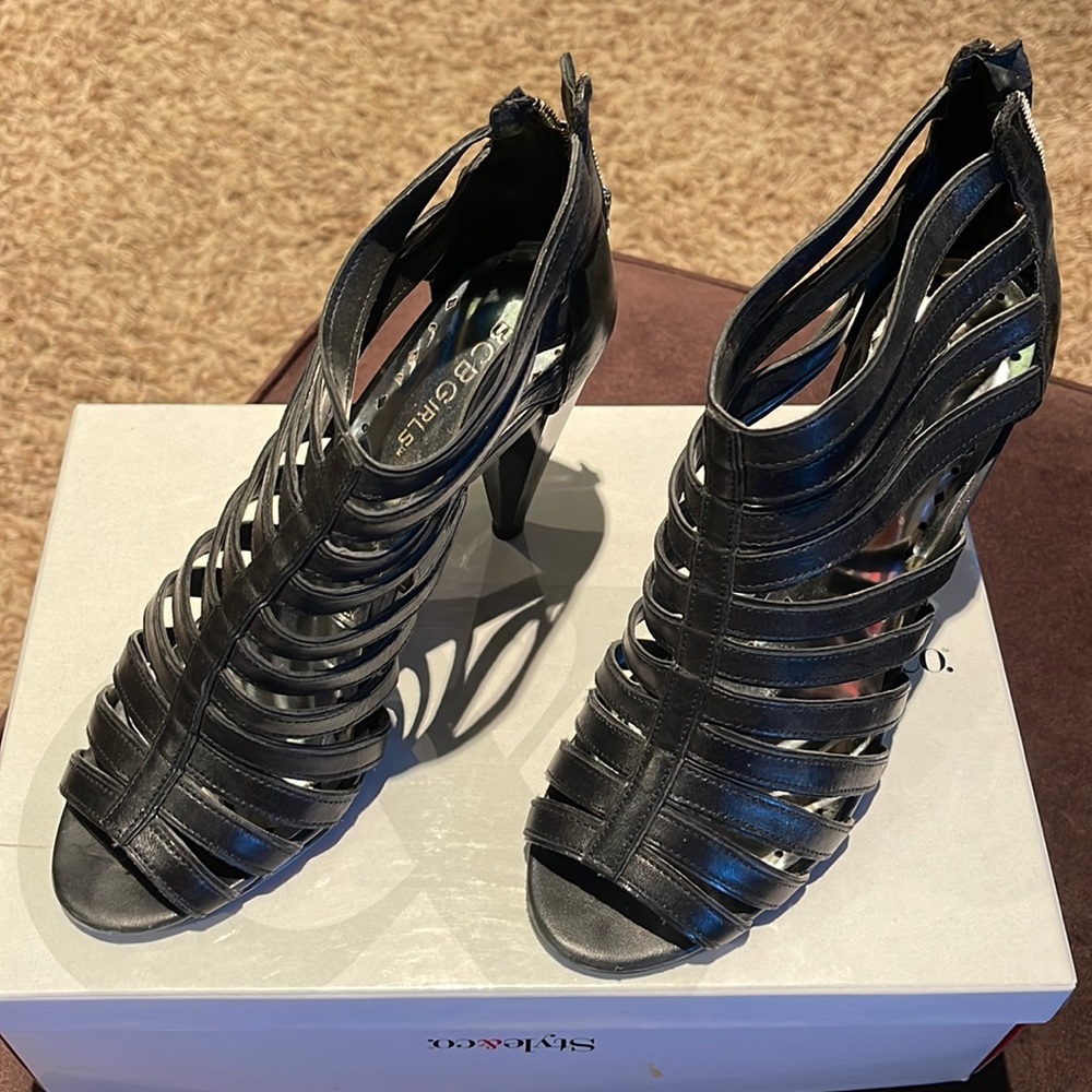 BCBG 3inch heel leather upper